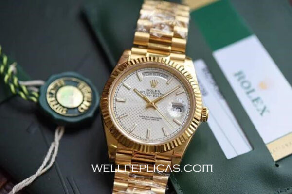 Man Rolex Day-Date Switzerland Movement 18K Gold Silver Dial Stainless Steel